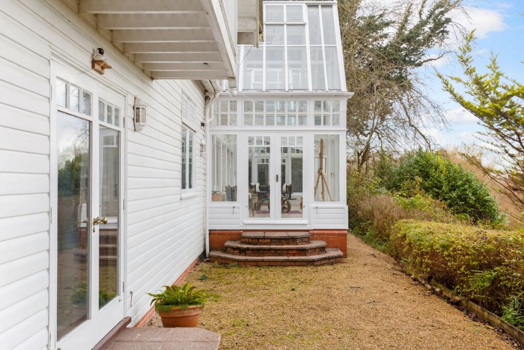 82567_Katana Hous...