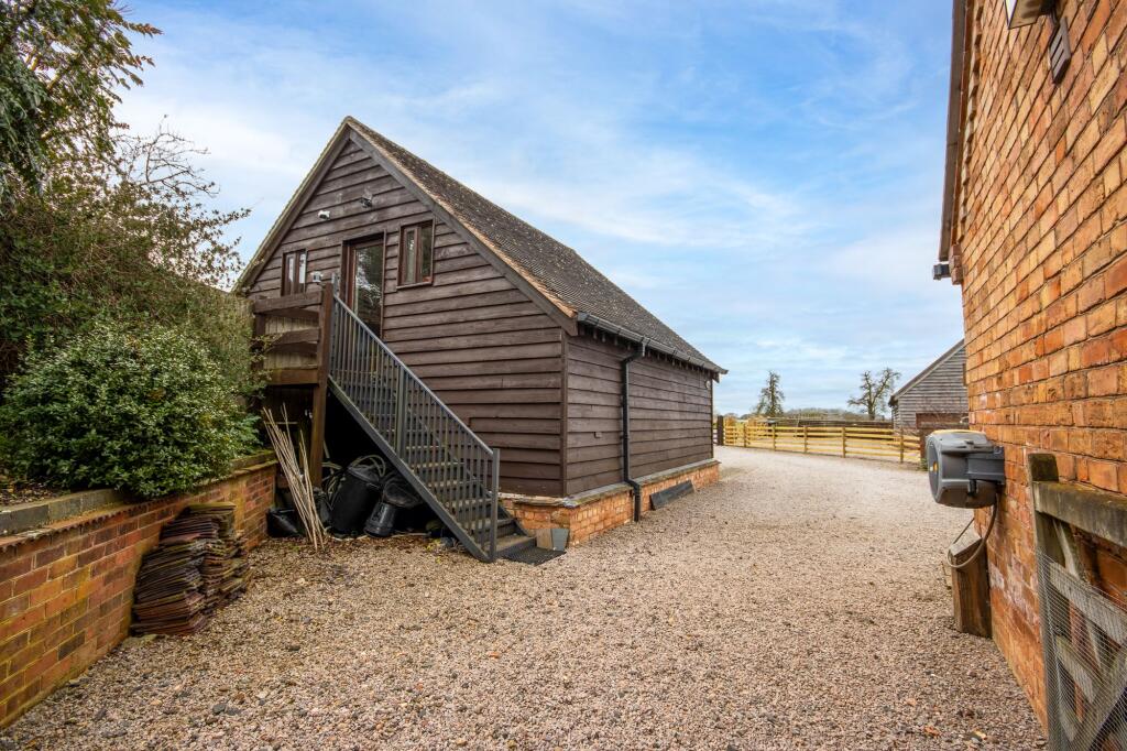 Annexe - Gym/ Studio