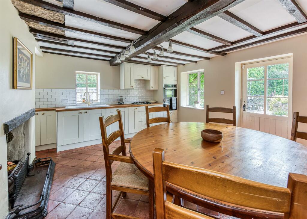 48 Dean Street-kitchen1.jpg