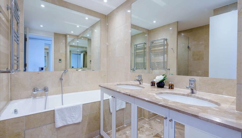 Master Bedroom En-suite 