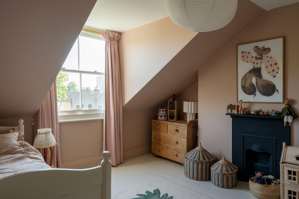 280681 - Greenwood Road, London E8 - high res -...