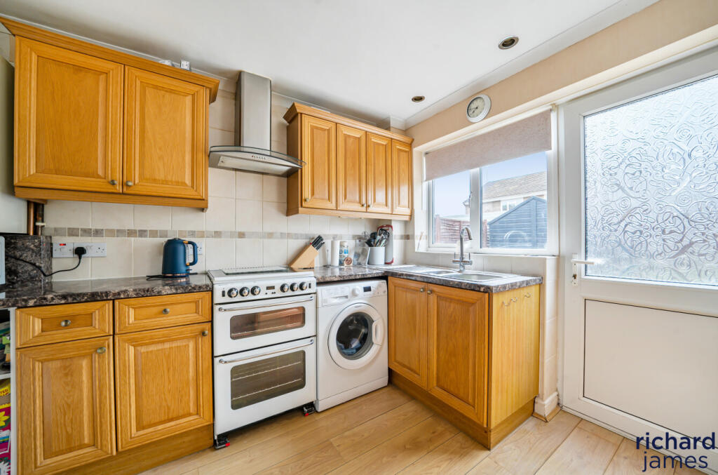 17cc0fbed2c54625bc3dc4265f8c19b1