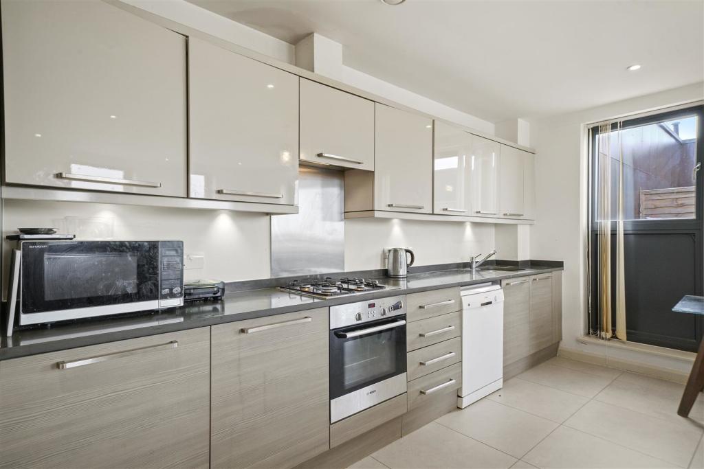 Flat 33, Tulip Court - HsnjkeuAqOcIVrAINfMI.jpg
