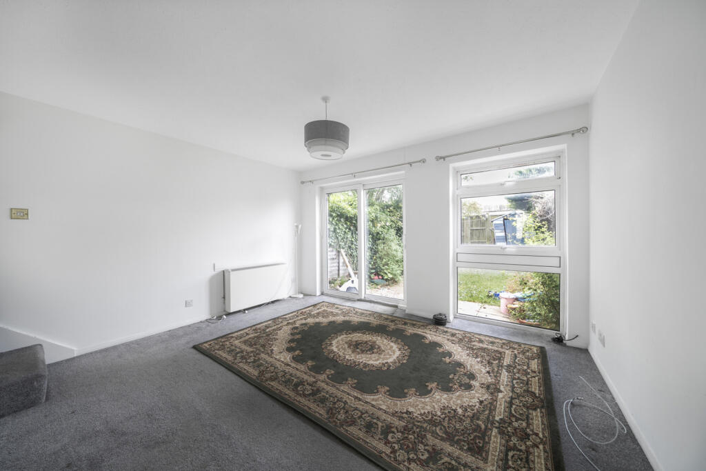 1284419-5-682afa0...