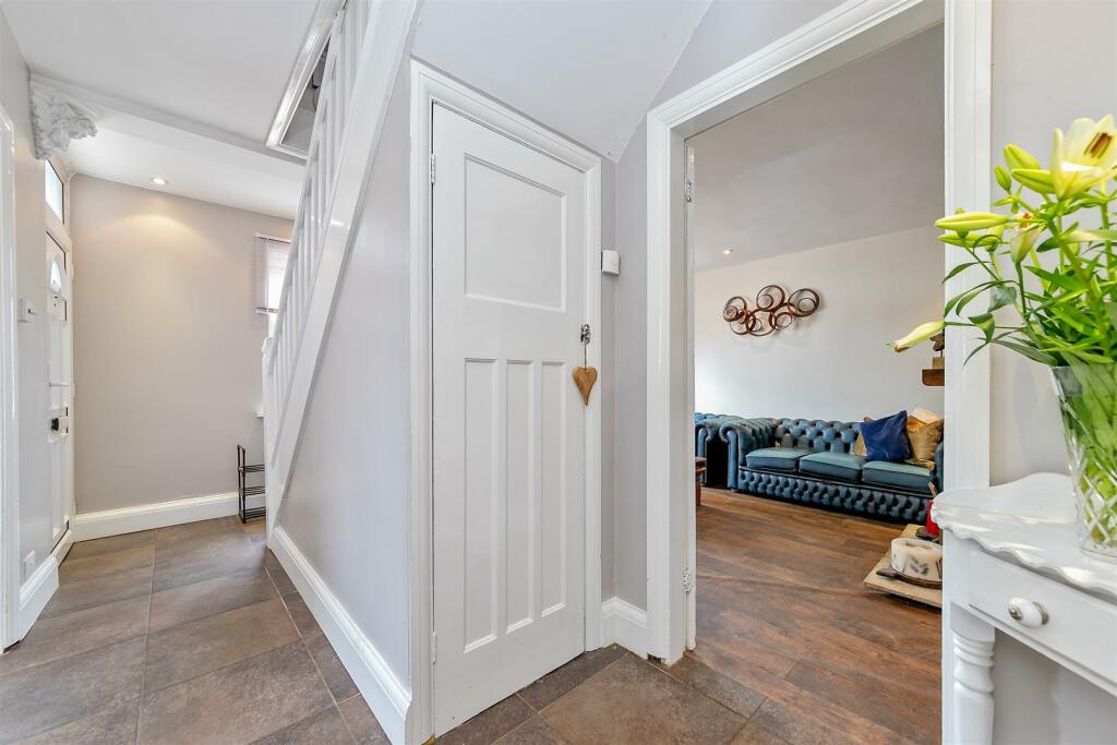 16NichollsClose-5.jpg