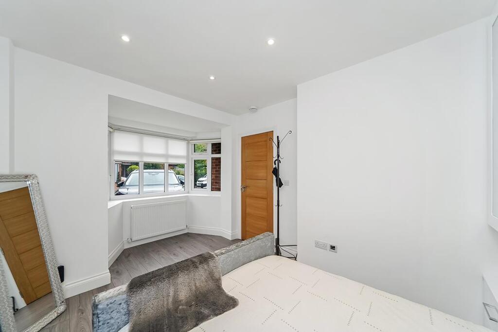 Ground Bedroom