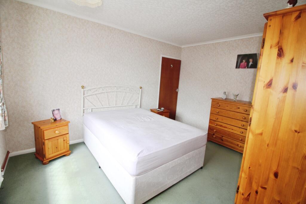 Bedroom 1,.JPG