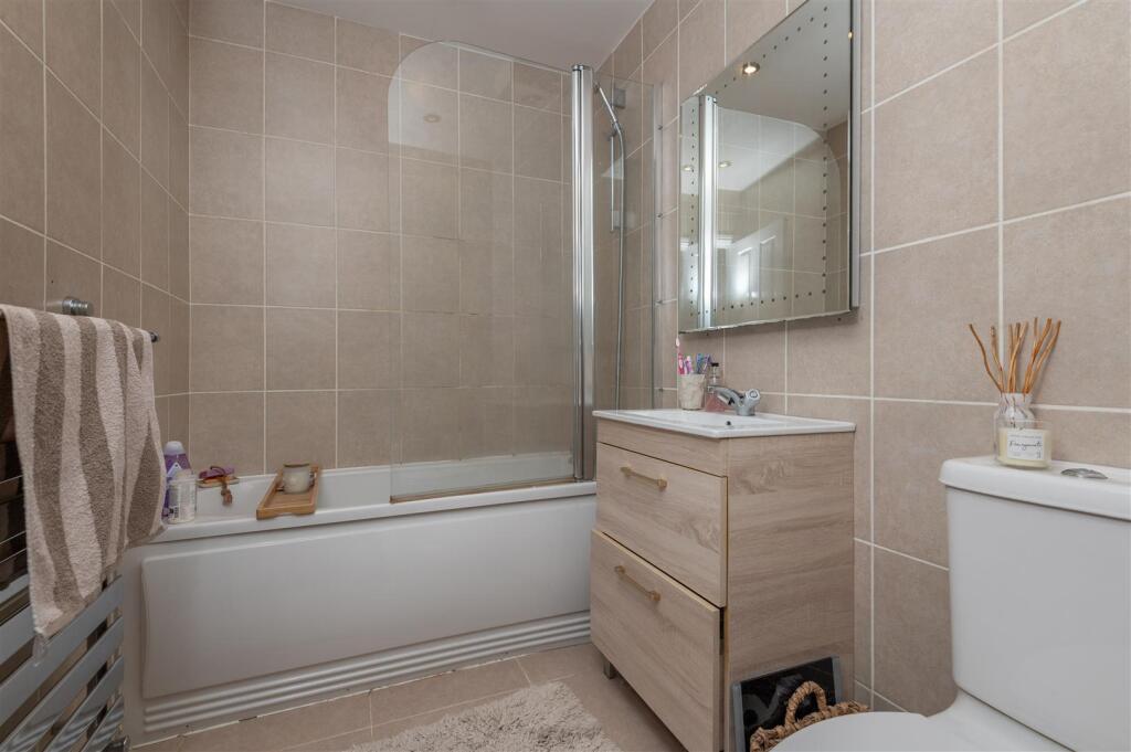 23 - 3 Rosevale View HX6 2DW.jpg