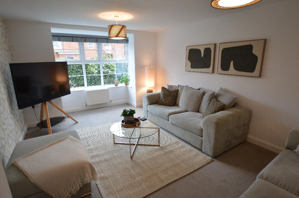 Bay Fronted Lounge