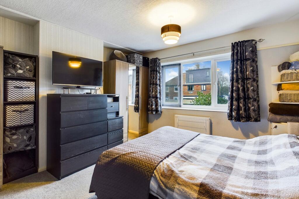 CAM03162G0-PR0207-STILL021