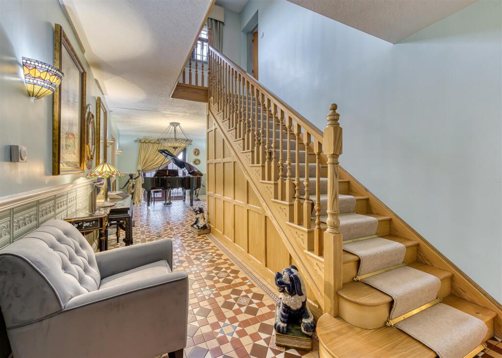 Hammerton House-hall1.jpg