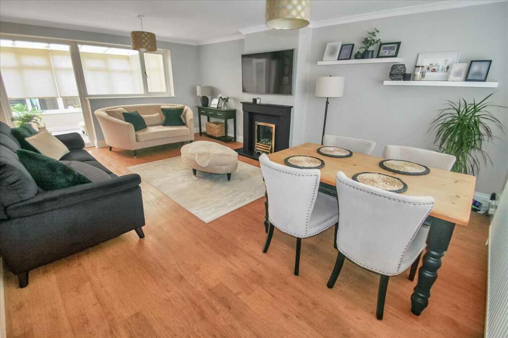 Living/Dining Room