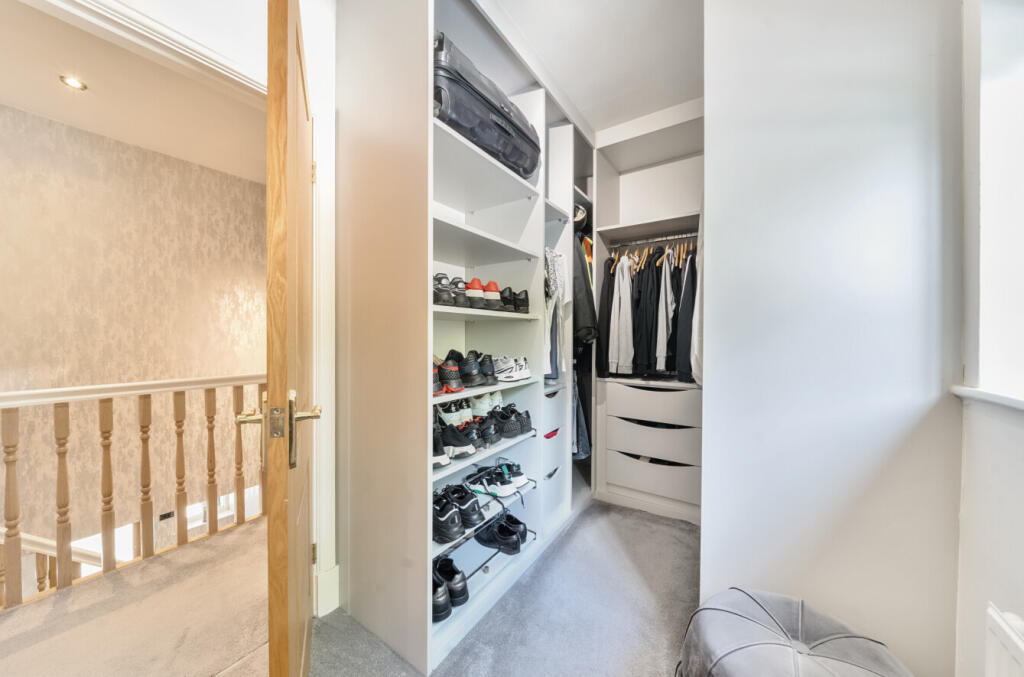 1325666-19-6877a5...