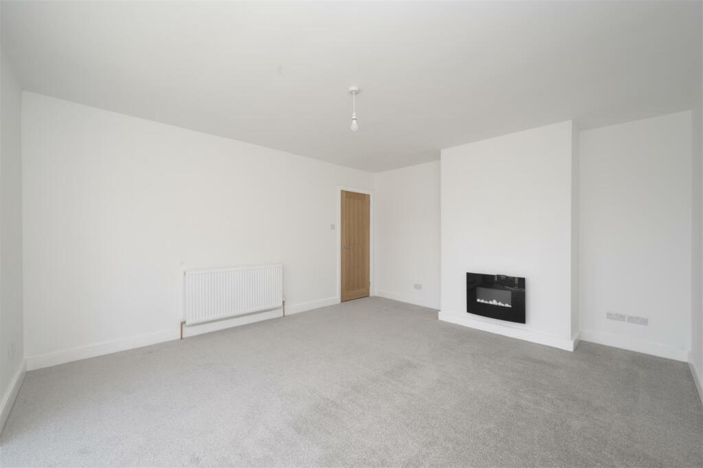 Sitting Room towards fireplace.jpg