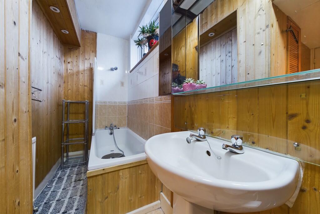 CAM01085G0-PR0518...