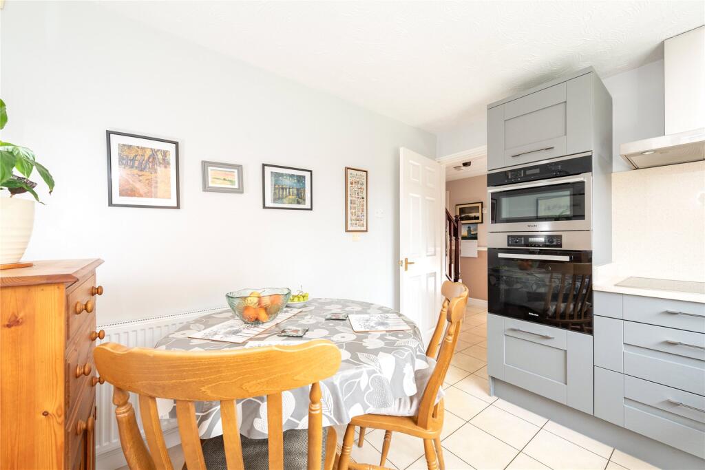 Kitchen/Breakfast Rm
