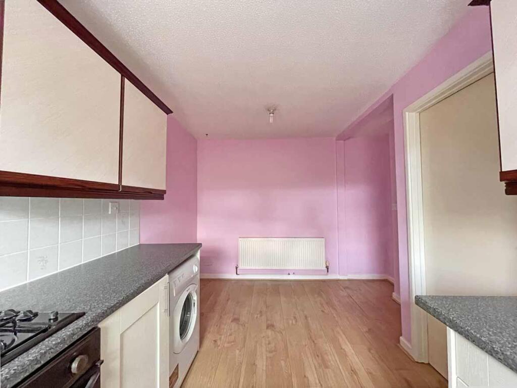 Hallerton Close 14 - Dining Area.jpg