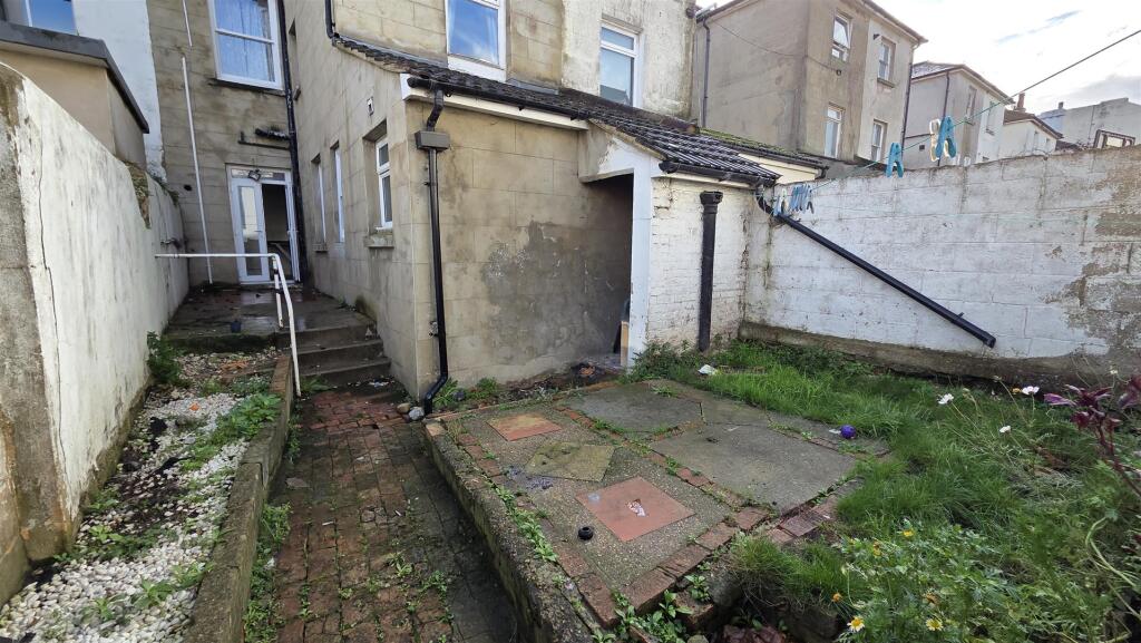 Flat 1 Garden