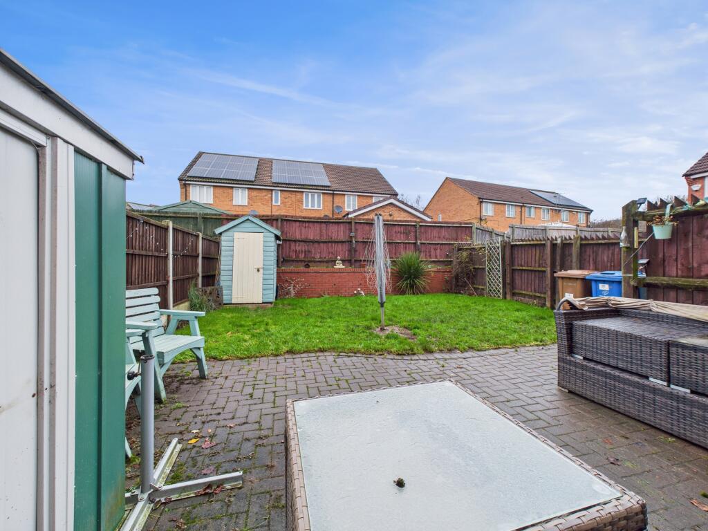 CAM04825G0-PR0246-STILL003