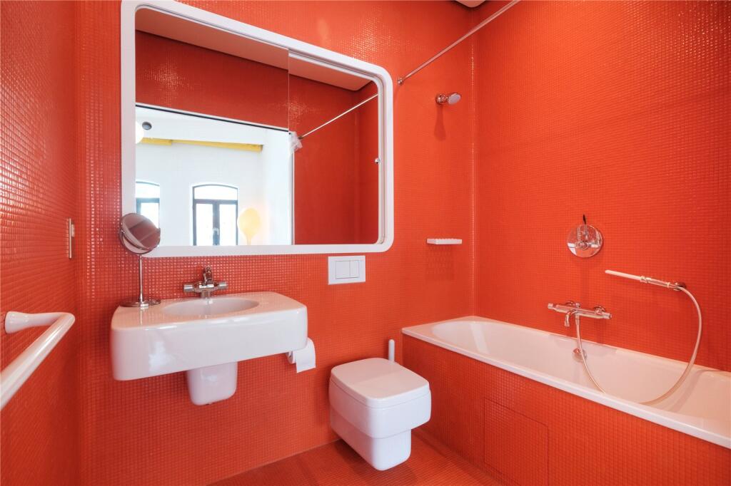 Bed 2 En Suite