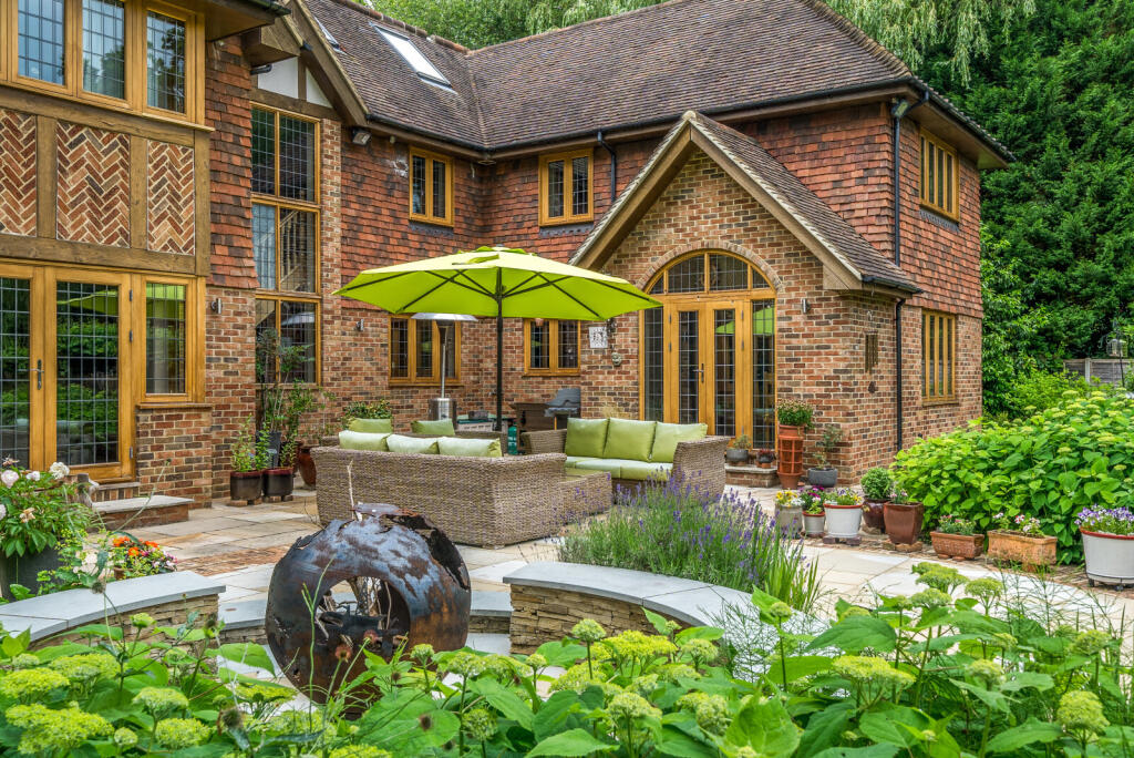 1303185-5-684b28e...