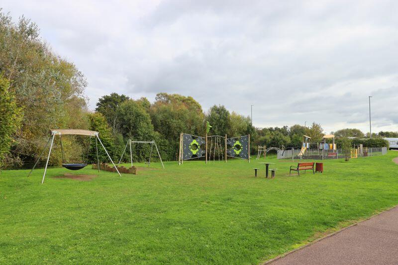 PARK / GREEN SPACE