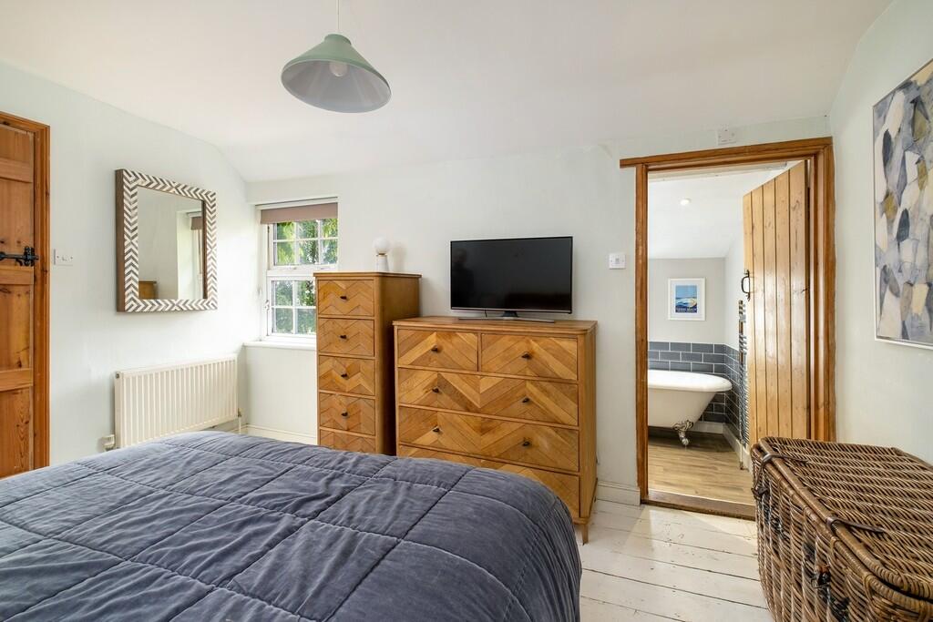 1440px2 Chapel Co...