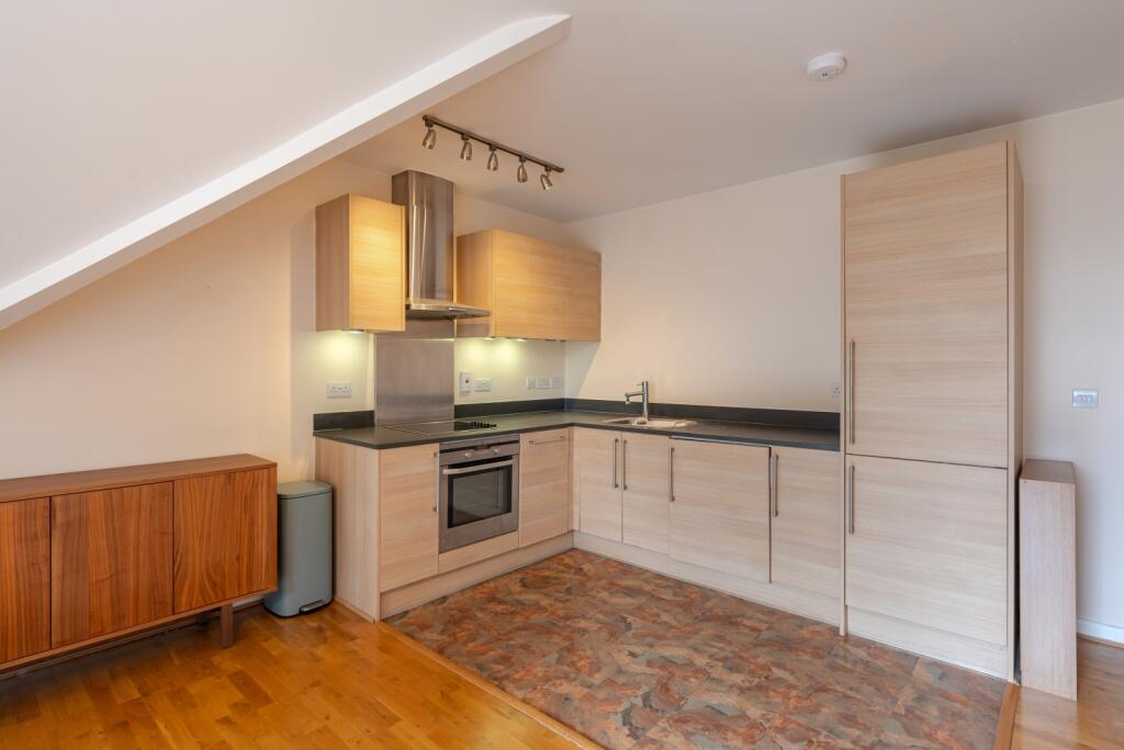 36 Wooldridge Court-07285