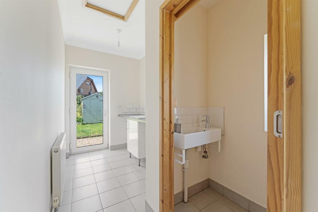 Utility/Downstairs Cloakroom