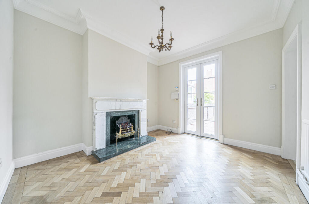 1360964-11-68de93...