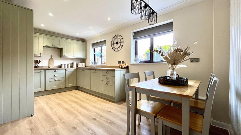 Kitchen Dining Area