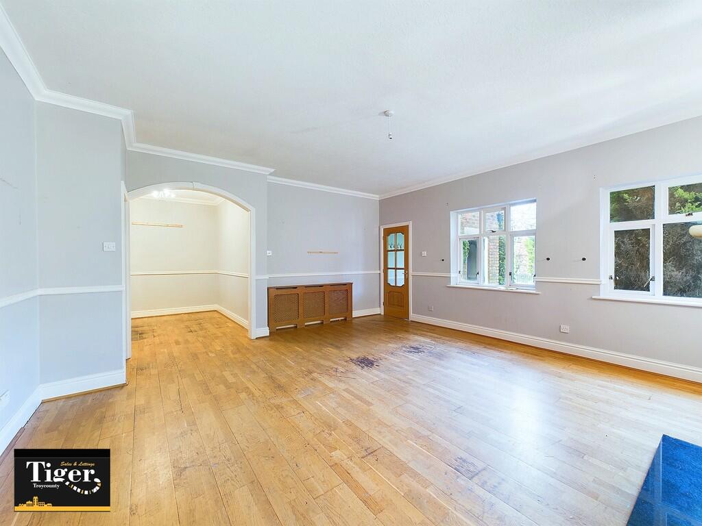 CAM03440G0-PR0242...