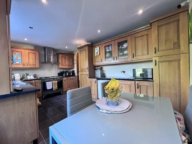 Kitchen - New.jpg
