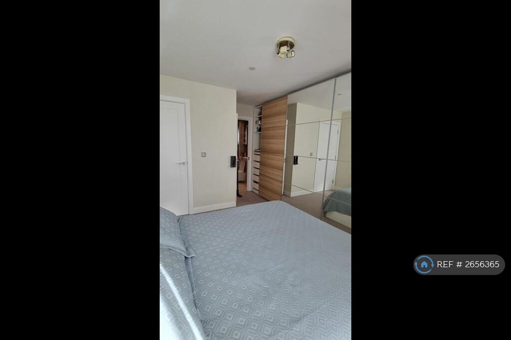 Master Bedroom-3