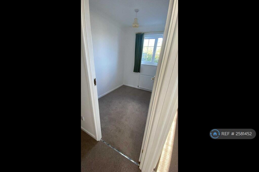 Single Bedroom 1