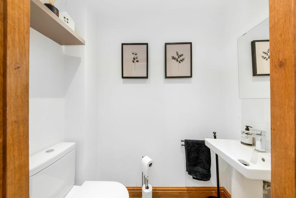 HOUSE BATHROOM