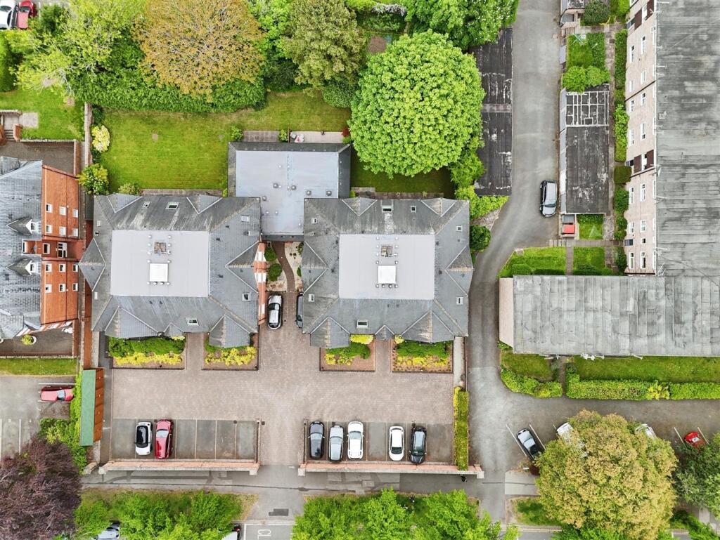 0f2c5046--40D9-B2C5-7C82C4B9280C-23651-000007D2A39