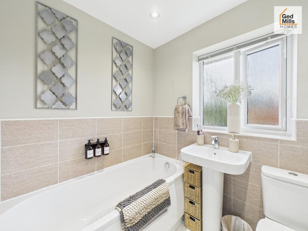 CAM04261G0-PR0116...