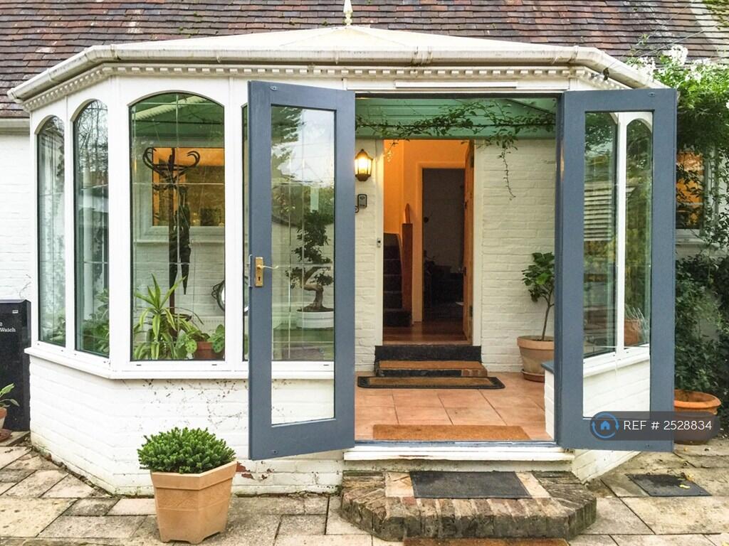 Entrance Conservatory 