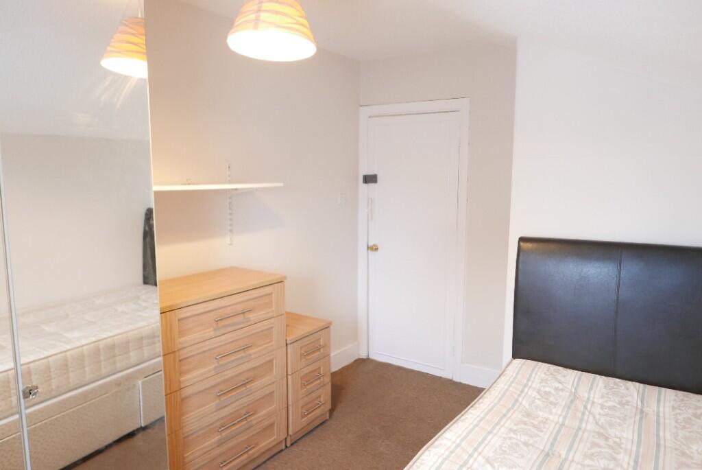 Prince Of Wales Avenue, Reading, Berkshire, RG30