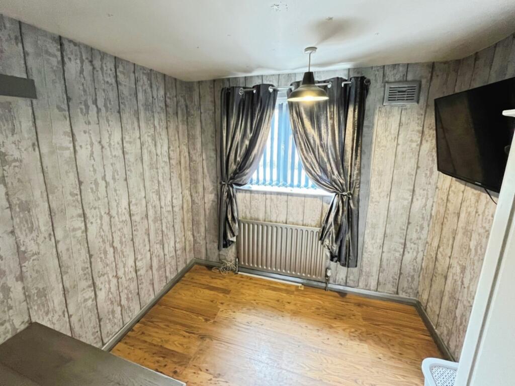 pbox-bedroom-326536.jpg