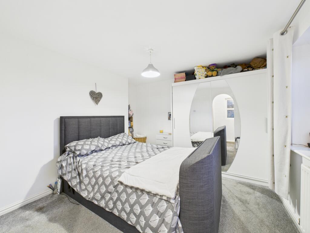 CAM05192G0-PR0187-STILL023