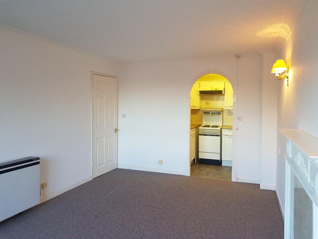 Lounge to Kitchen