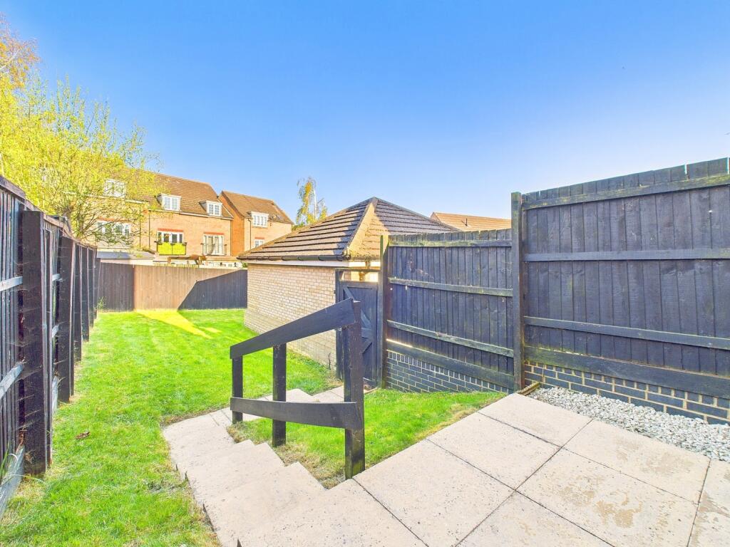 CAM01909G0-PR0320-STILL013