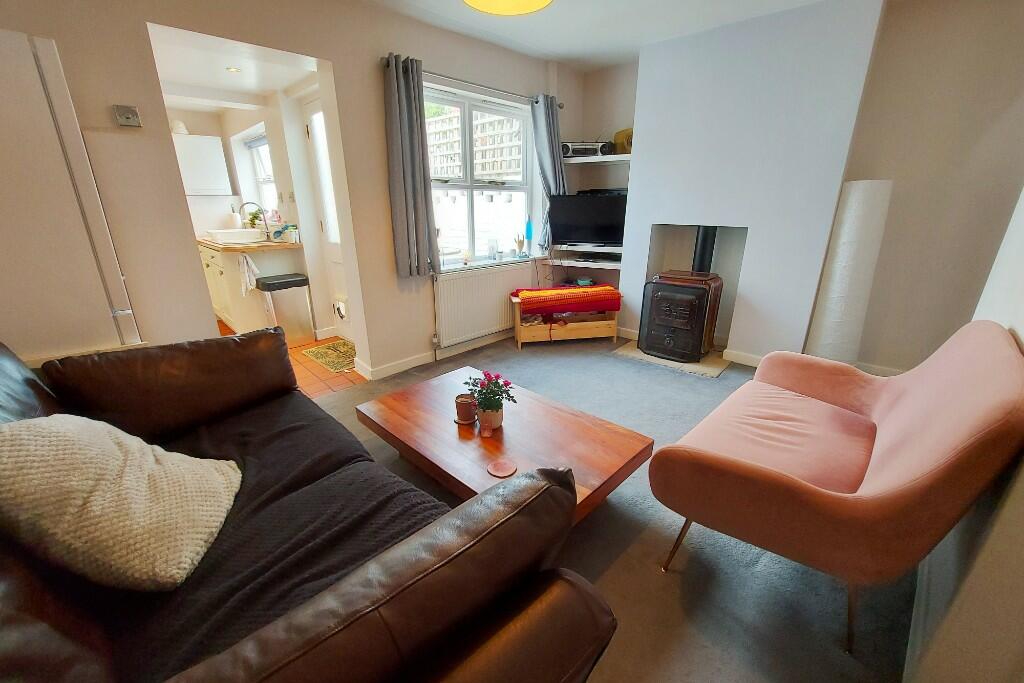 15' Reception Room