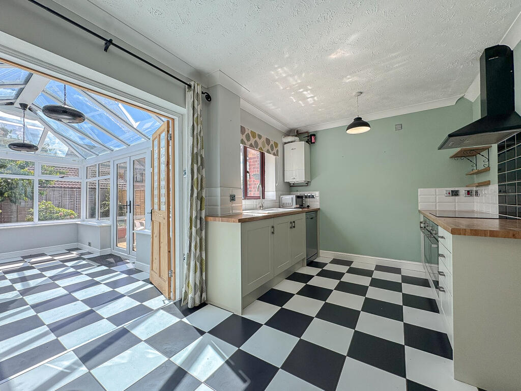 Kitchen (2)