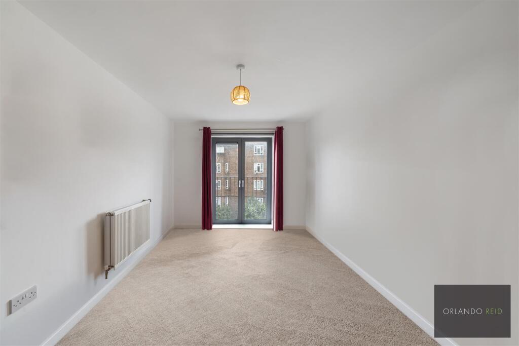 Flat 16, 57 Cowley Road SW9 6BN-7.jpg