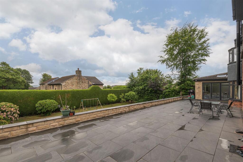 07 - 14 Broomfield Road HD2 2HG.jpg