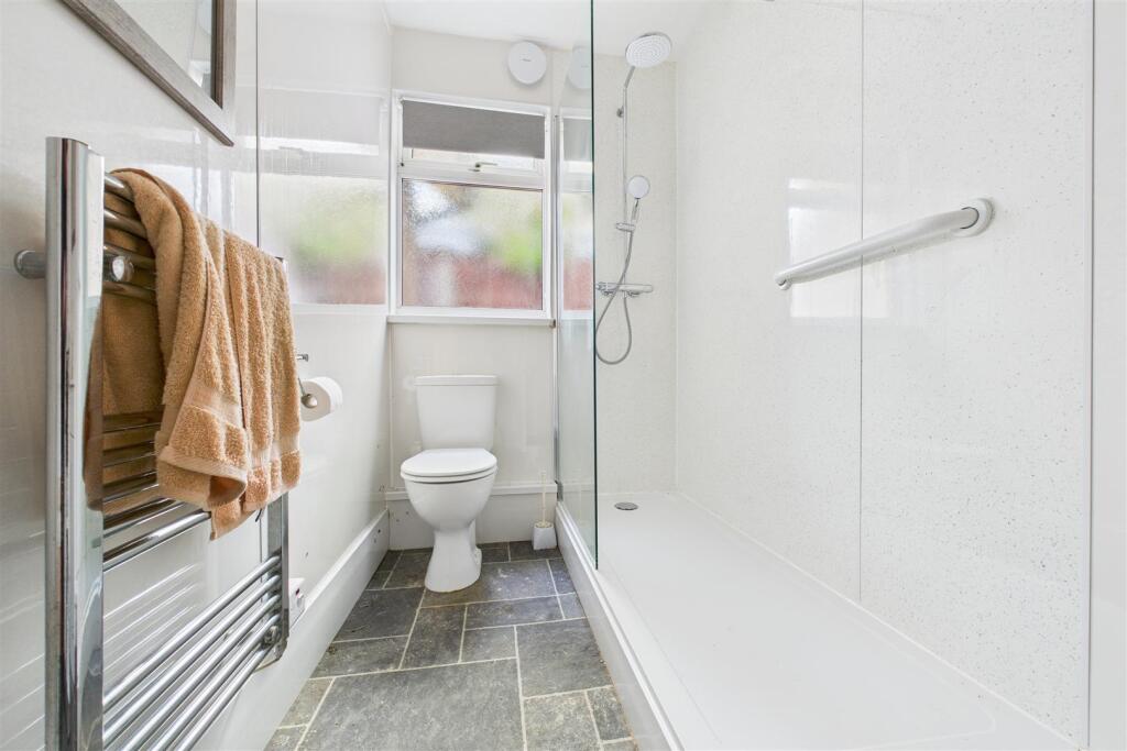 Cliff Lodge, 13 Old Teignmouth Road, Dawlish EX7 0