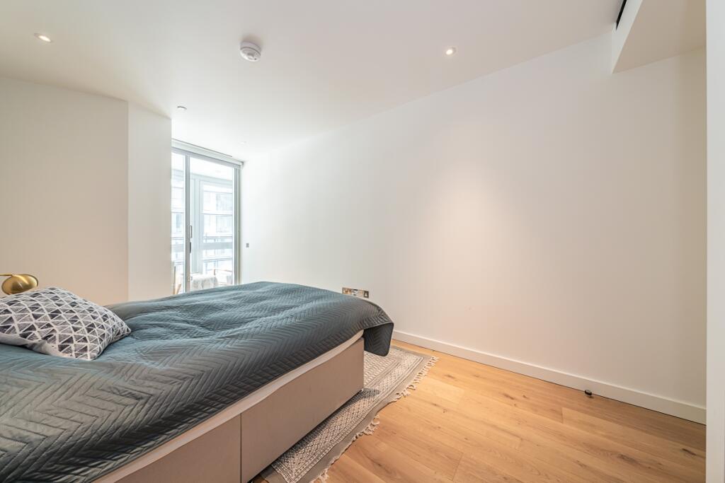 306-Wilshire-House-3